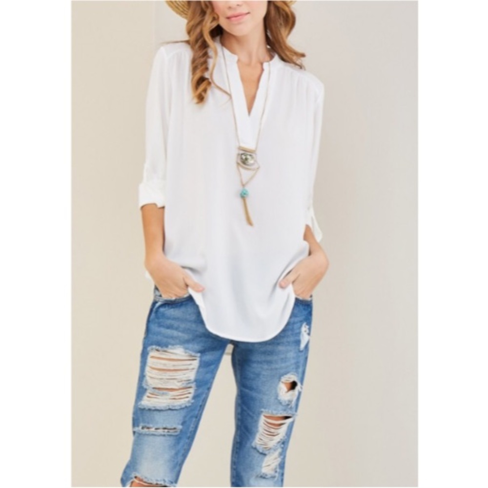 20% off SALE! Ivory v-neck top